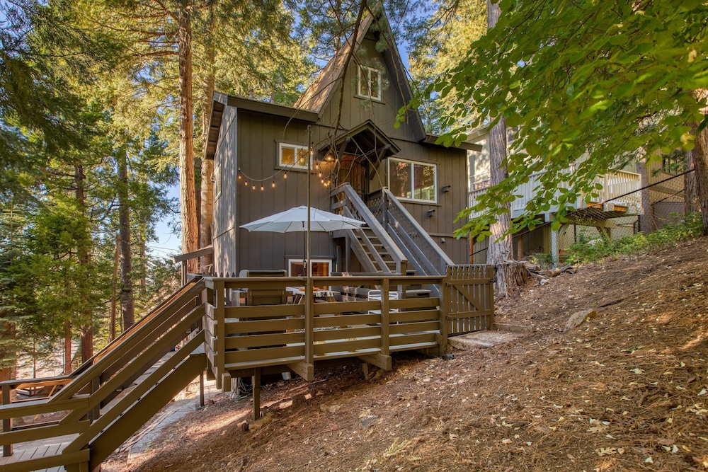 A-frame Retreat by Avantstay Modern Interiors 2 Decks Views