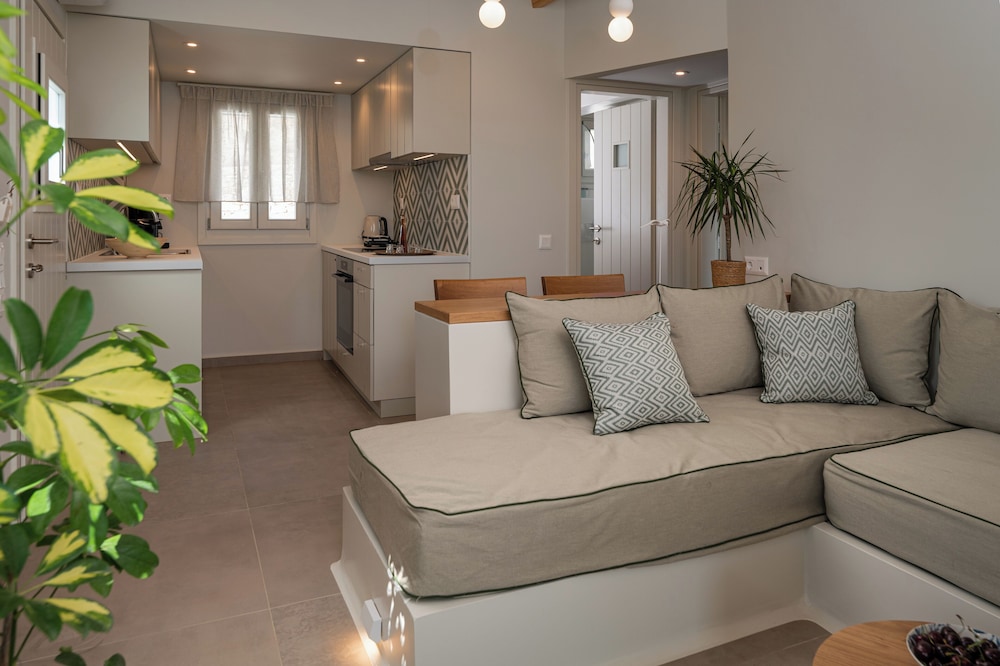 Castello Amorgos Suites
