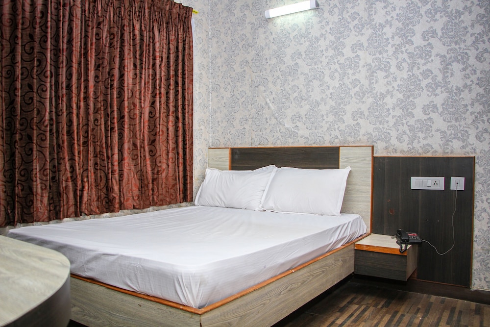 DeSantosh Residency