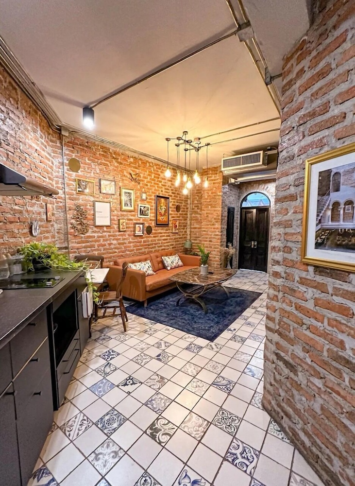 Cataleya Estate Boutique Hotel