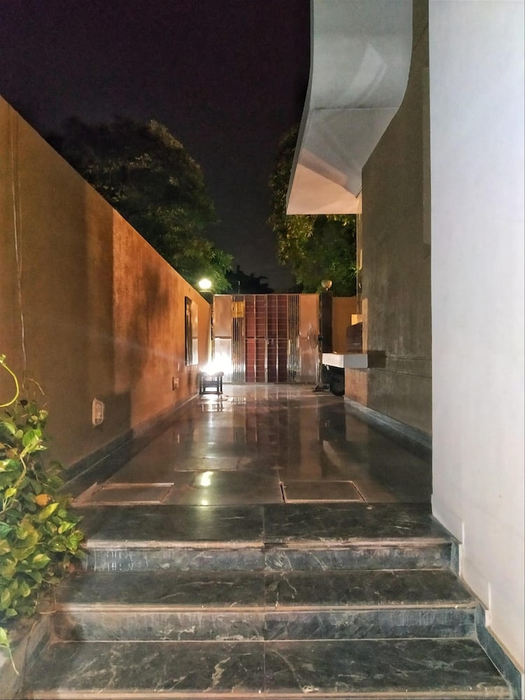 Noida Vacations - Mint Metropolitan Grand - Property Image 94