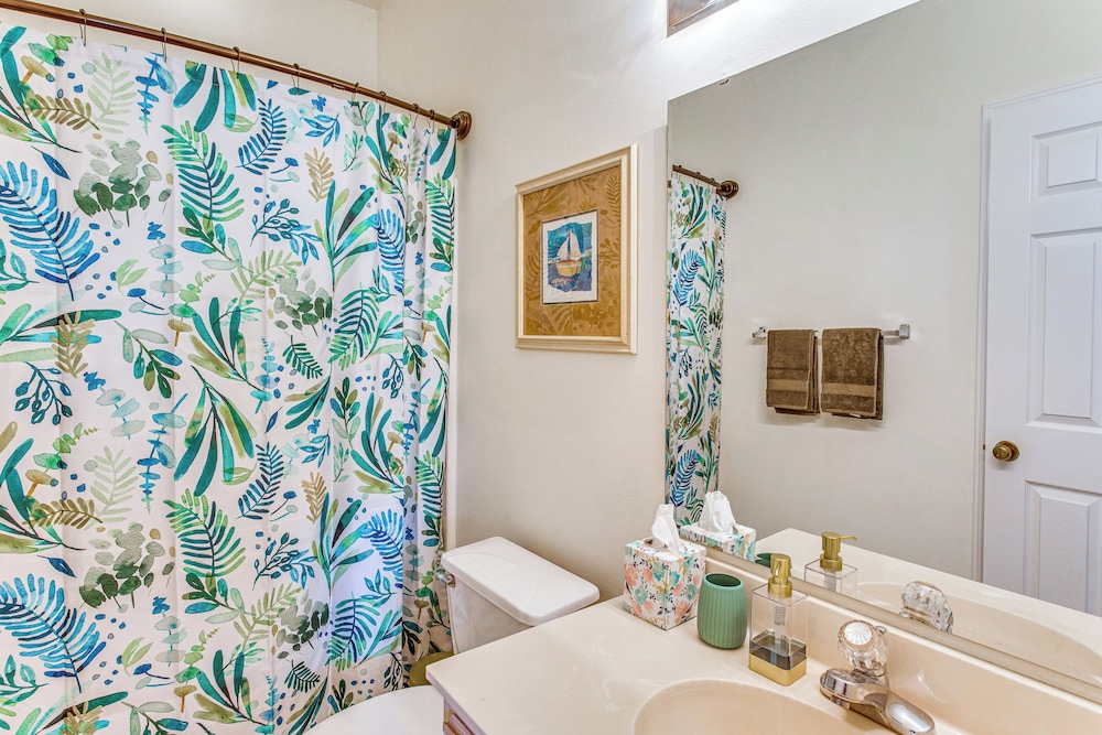 Myrtle Beach Condo: 6 Mi to Ocean!