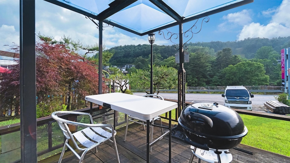 Gapyeong Hillhouse Pension