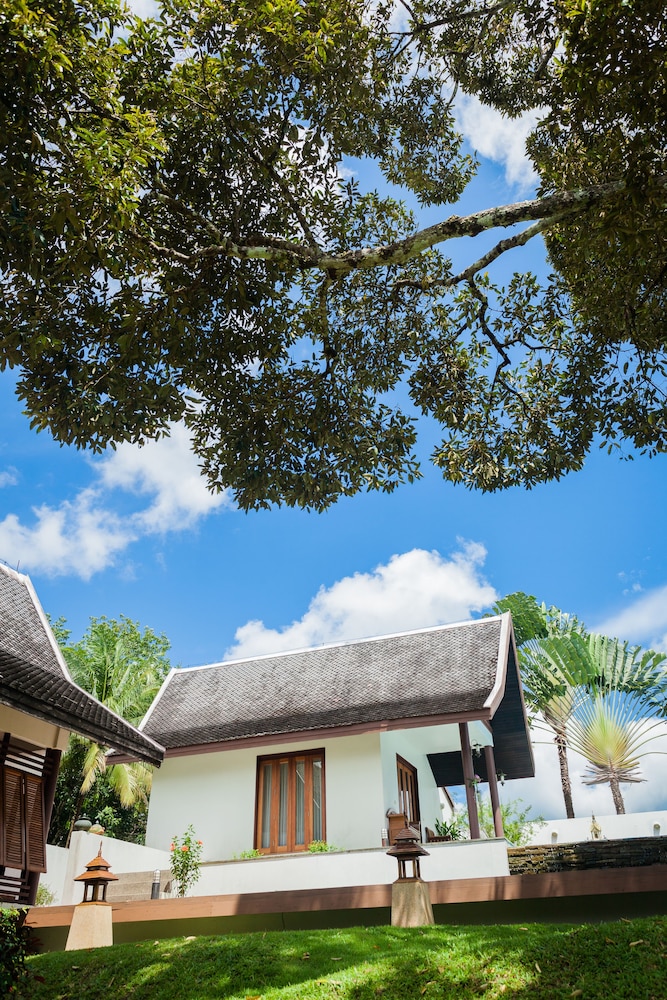 Hotel De Chom Villa - Image 1