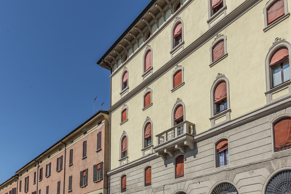 San Mamolo Retreats