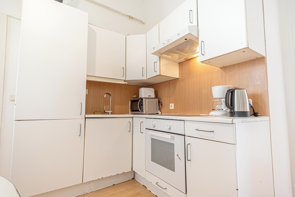 Long Stay 3BR Apartment Near Center