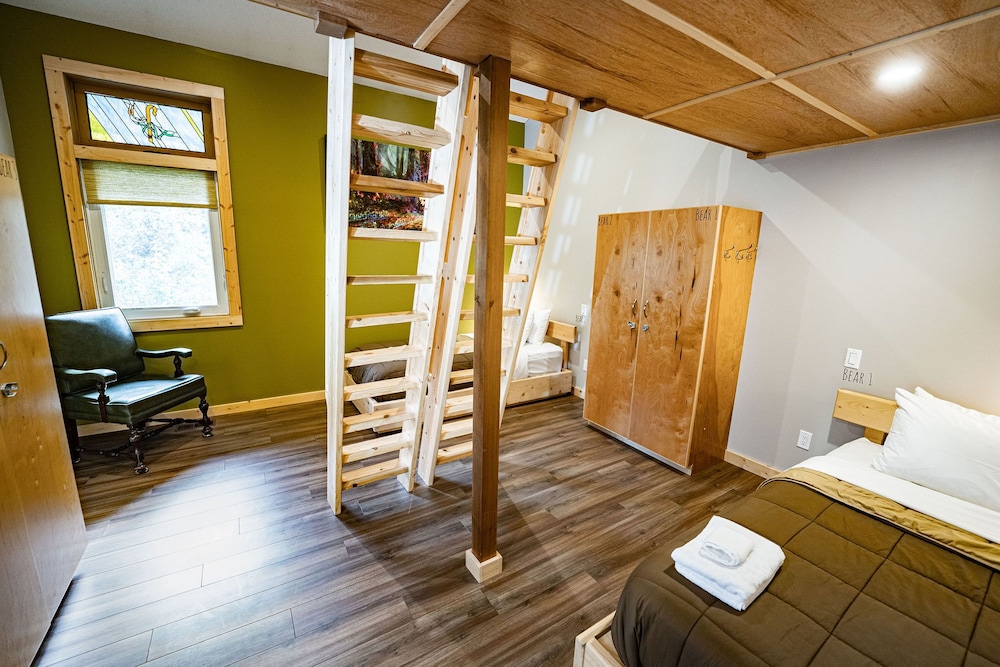 Journey’s Perch by Revelstoke Vacations - Image 5