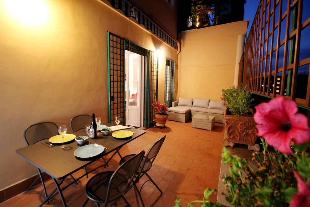 Wonder Romantic Terrace