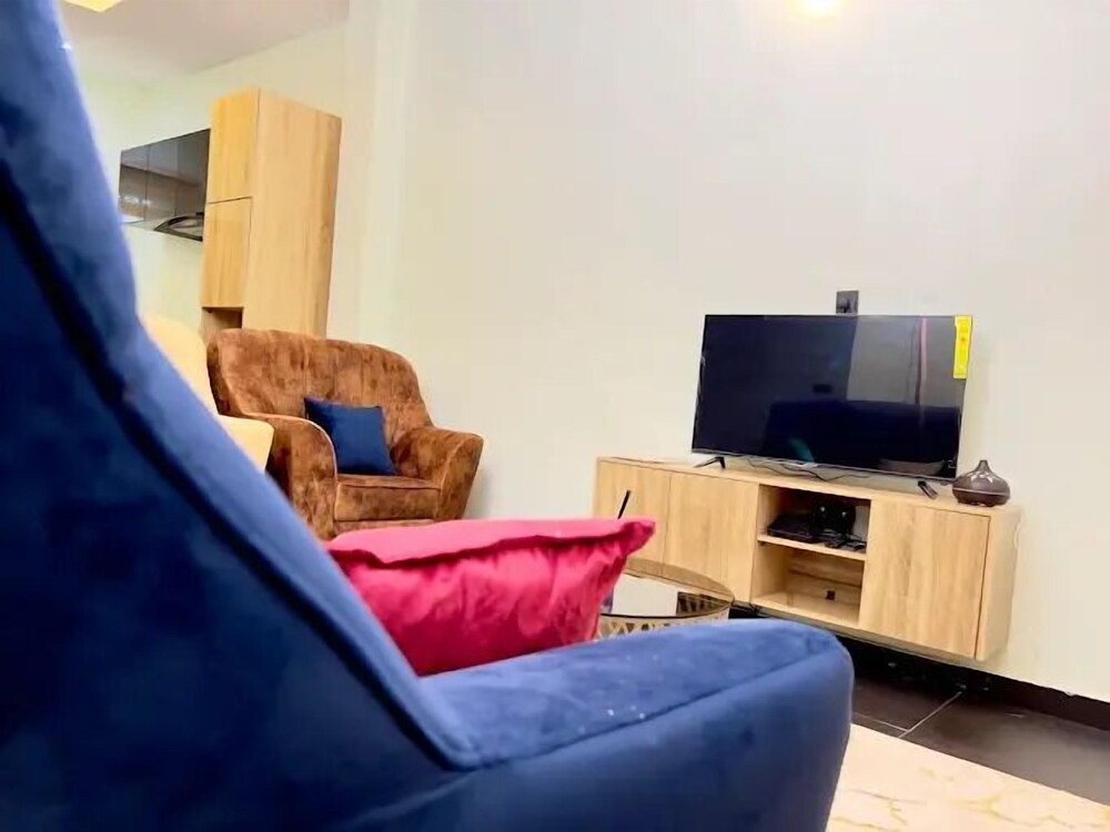 Nomsy Luxury Service Apartments
