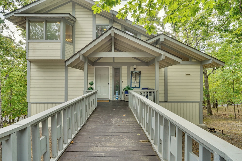 Margaritaville Lake Resort Home 1 Mi to Marina!