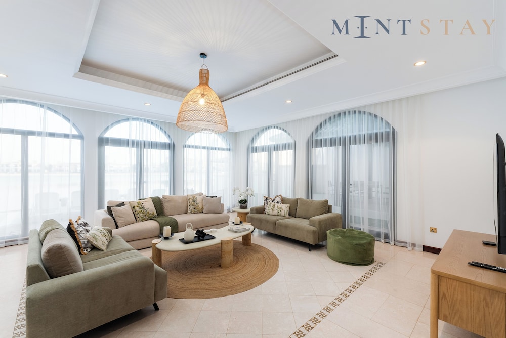Signature Palm Villas - Mint Stay