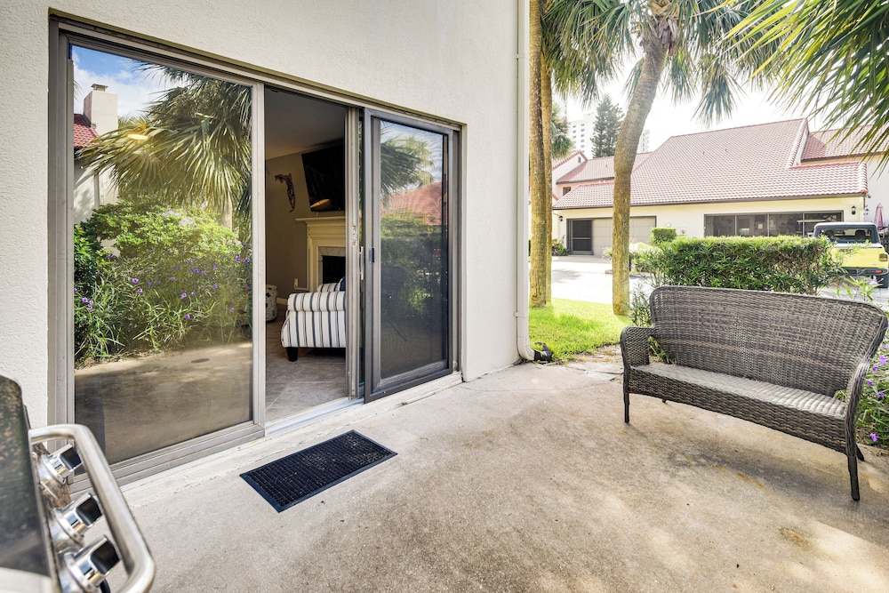 Steps to Ocean, Pool Access! Daytona Beach Gem