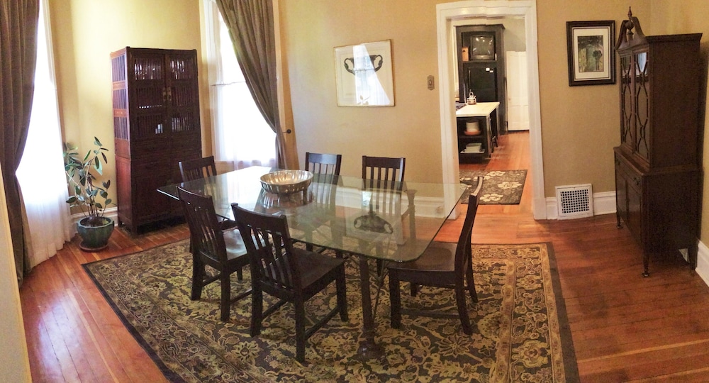 Historic Pugsley Manor House