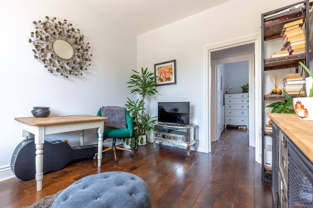 Cheerful 1 Bedroom Flat in the Heart of North London