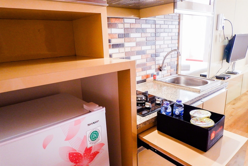 Modern Furnished Studio Room Cinere Bellevue Suites Apartment, Depok - 14