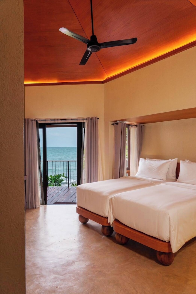 Kira Baya Koh Samed