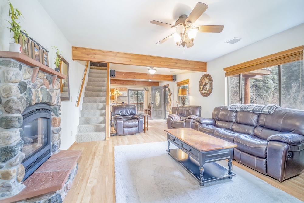 Bear Paw Lodge