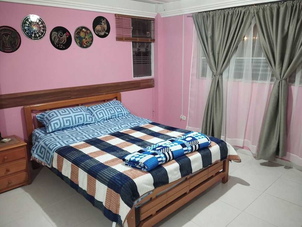 Room-serene Oasis in Pasto Cozy Guest Ro