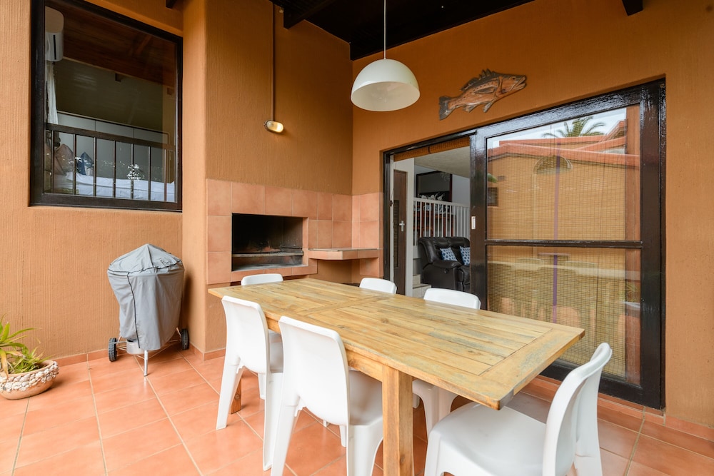 San Lameer Villa Rentals 3114
