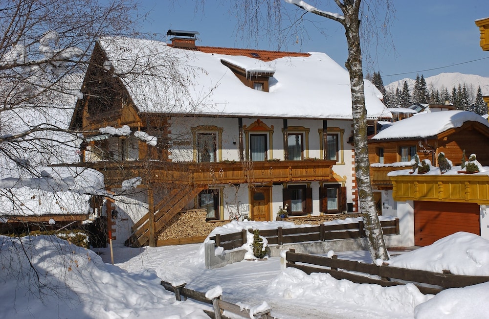 Flat Enzian - on the ski Hill