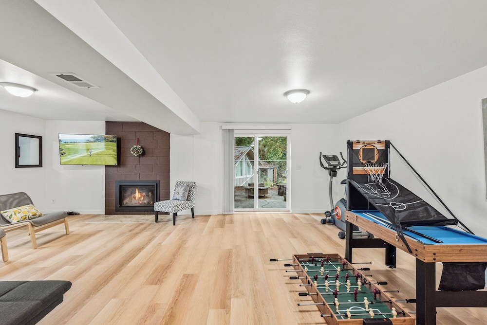 Parkside Escape Oasis in Bellevue fully fenced