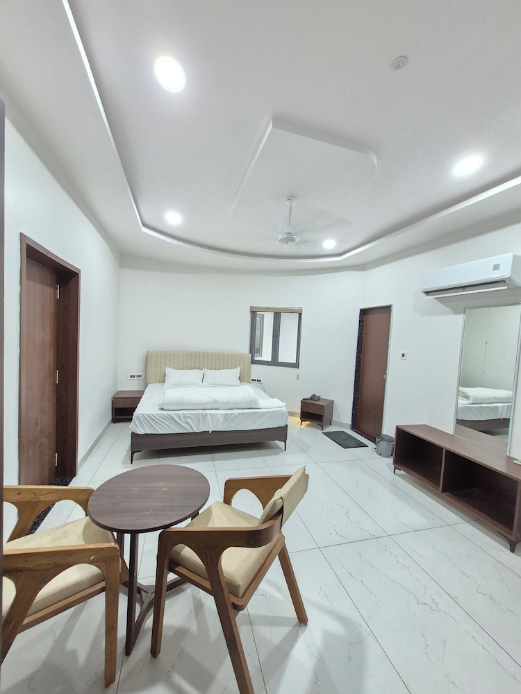 HK RESORT