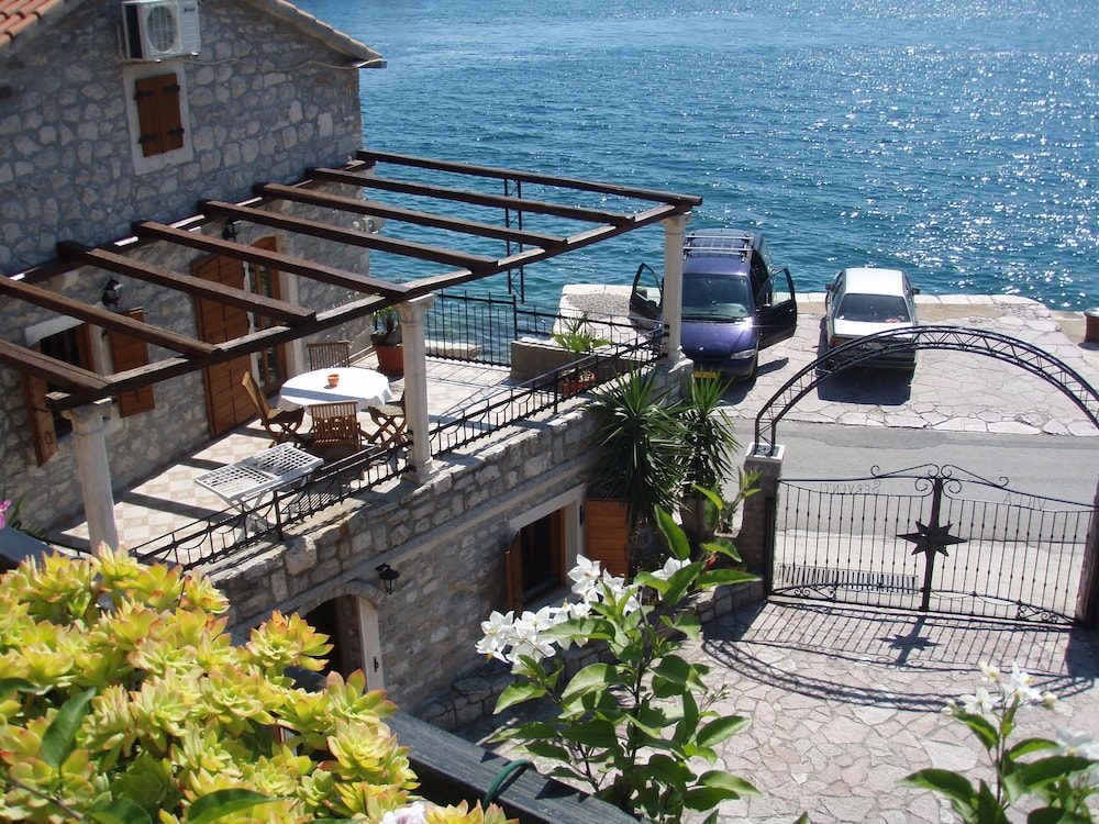Apartments Villa Serventi