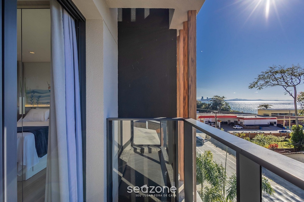 Studios in a Seaside Building, Close to Beto Carreiro at Penha Spot - Psob