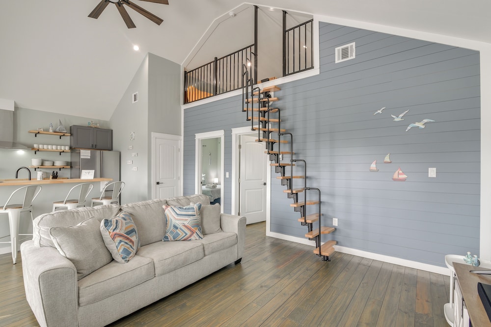 Deck & Patio: Recently Built Bolivar Peninsula Gem