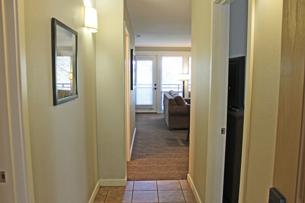 7th Mtn 823f 3 Bedroom Condo