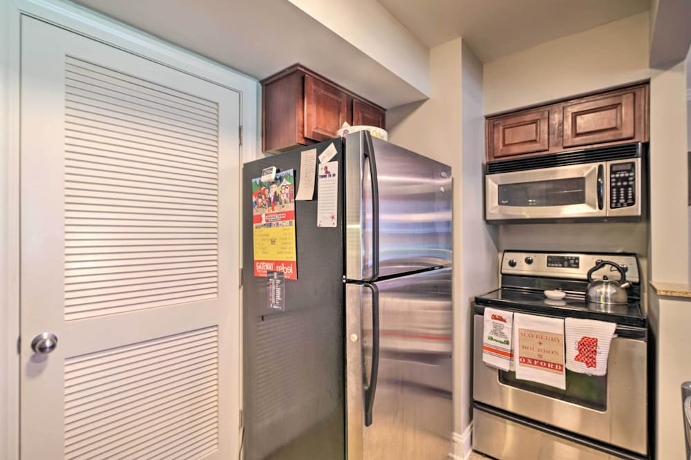 Oxford Vacations - Oxford Condo  1 Mi to Ole Miss  The Grove! - Property Image 8