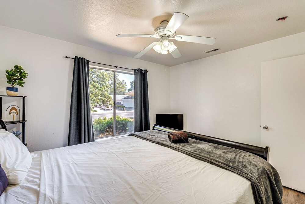 Updated Home in Suburbs - 10 Mi to Dtwn Stockton!