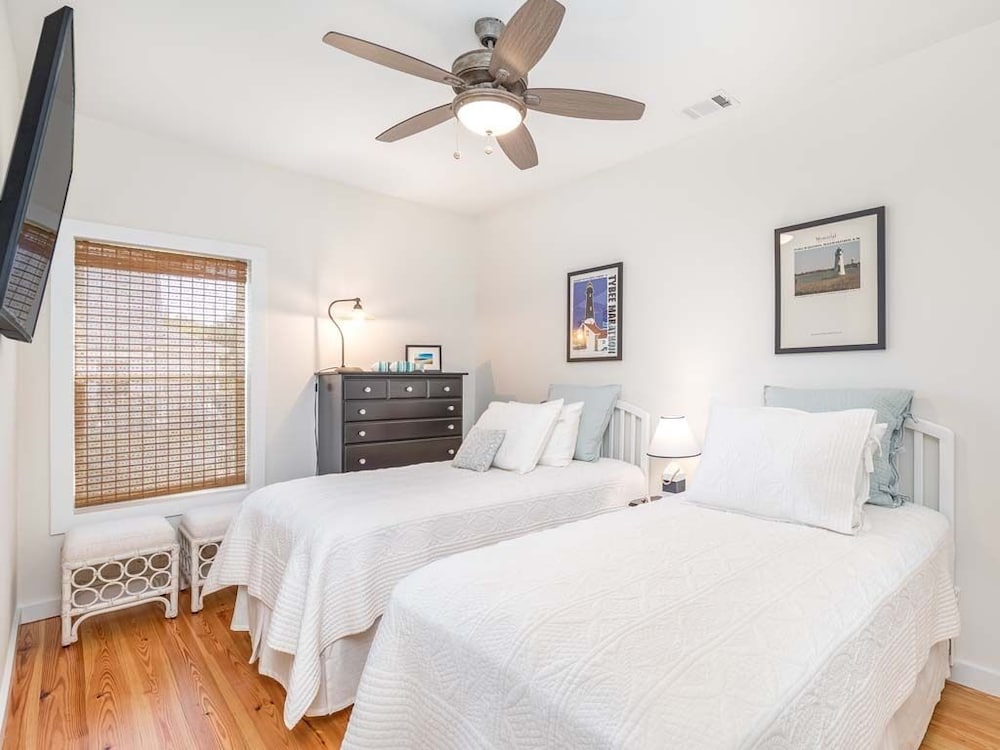 Shore Beats Work by Tybee Vacation Rentals view 2