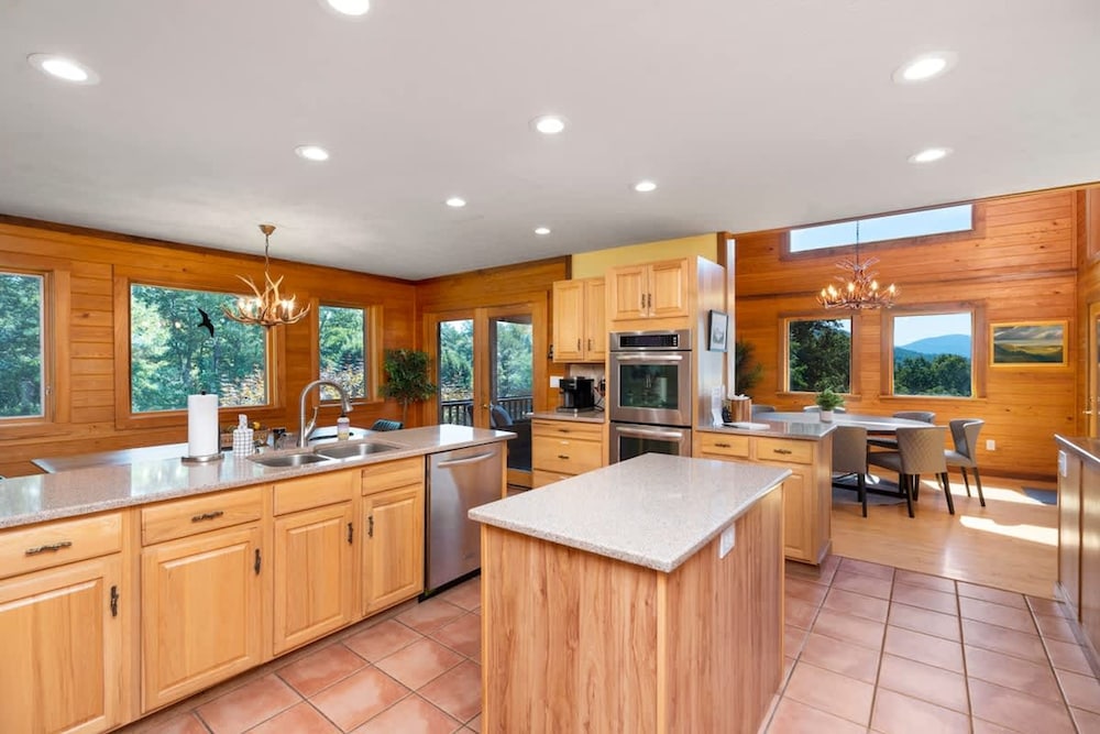 Love Afton Cabin - Family Home