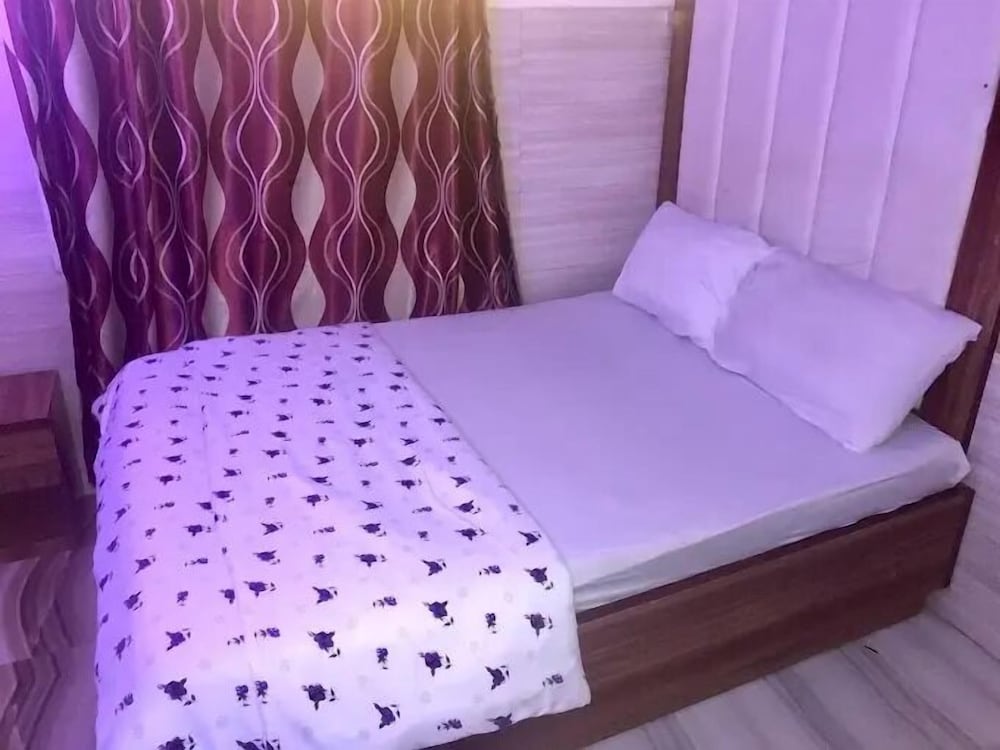 Ocean Palace Guest Inn