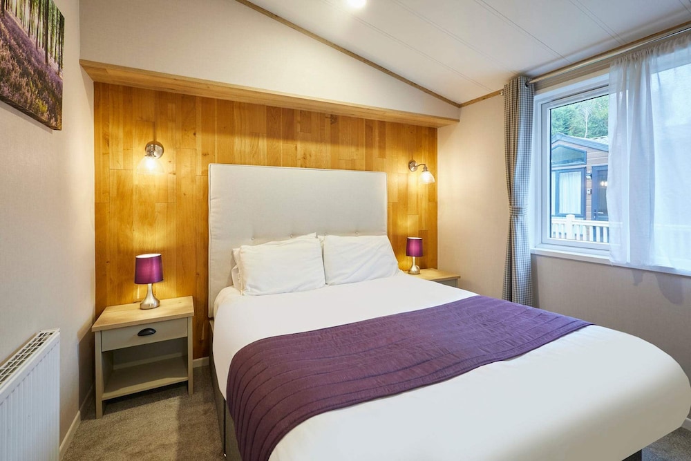 Host Stay Water s Edge Lodge