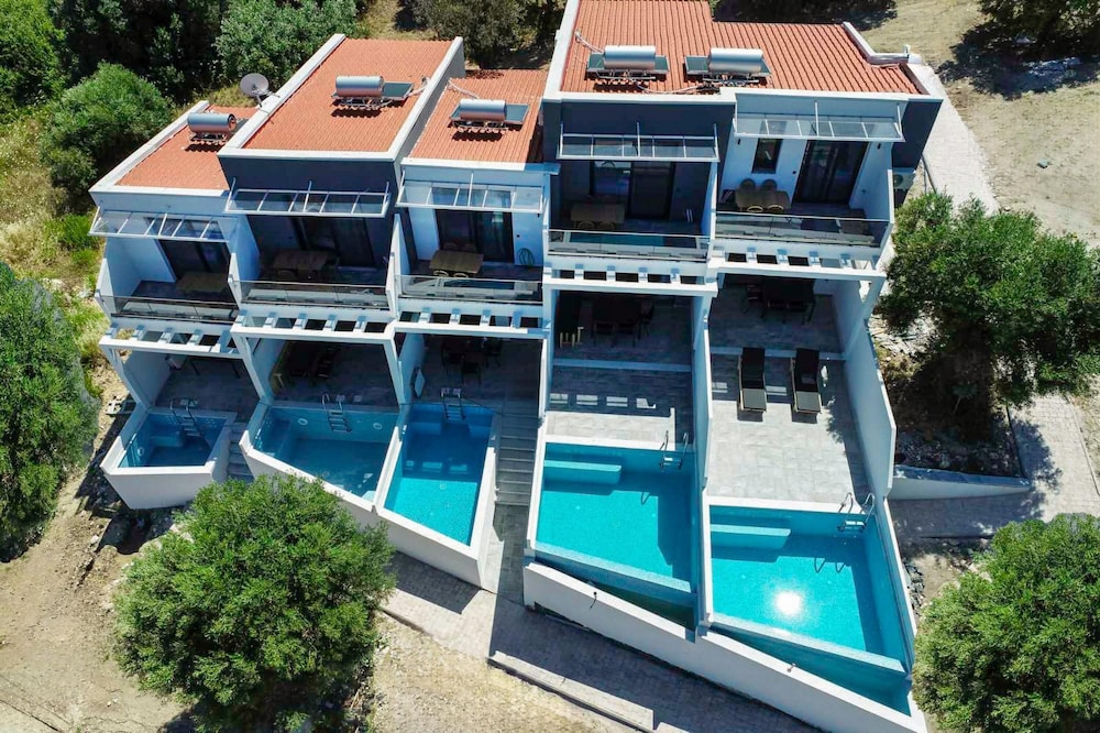 Villa Ismini Tessera