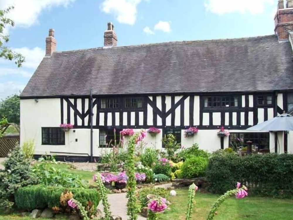 Stoke-on-trent Vacations - Stallington Hall Farm - Property Image 12