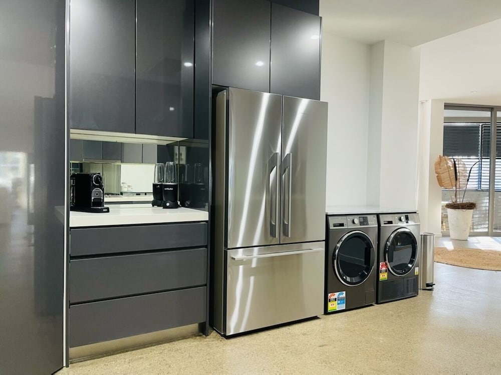 Kozyguru | Botany | 3 Bedroom Designer Holiday Apt
