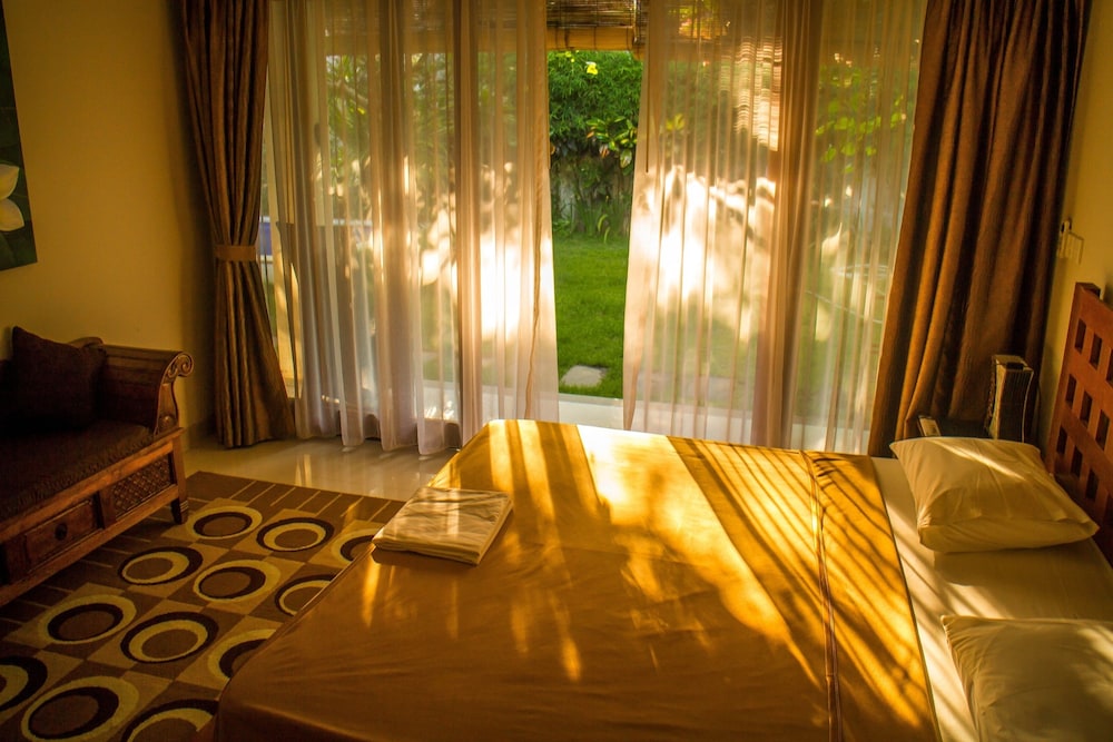 Sunrise Hotel