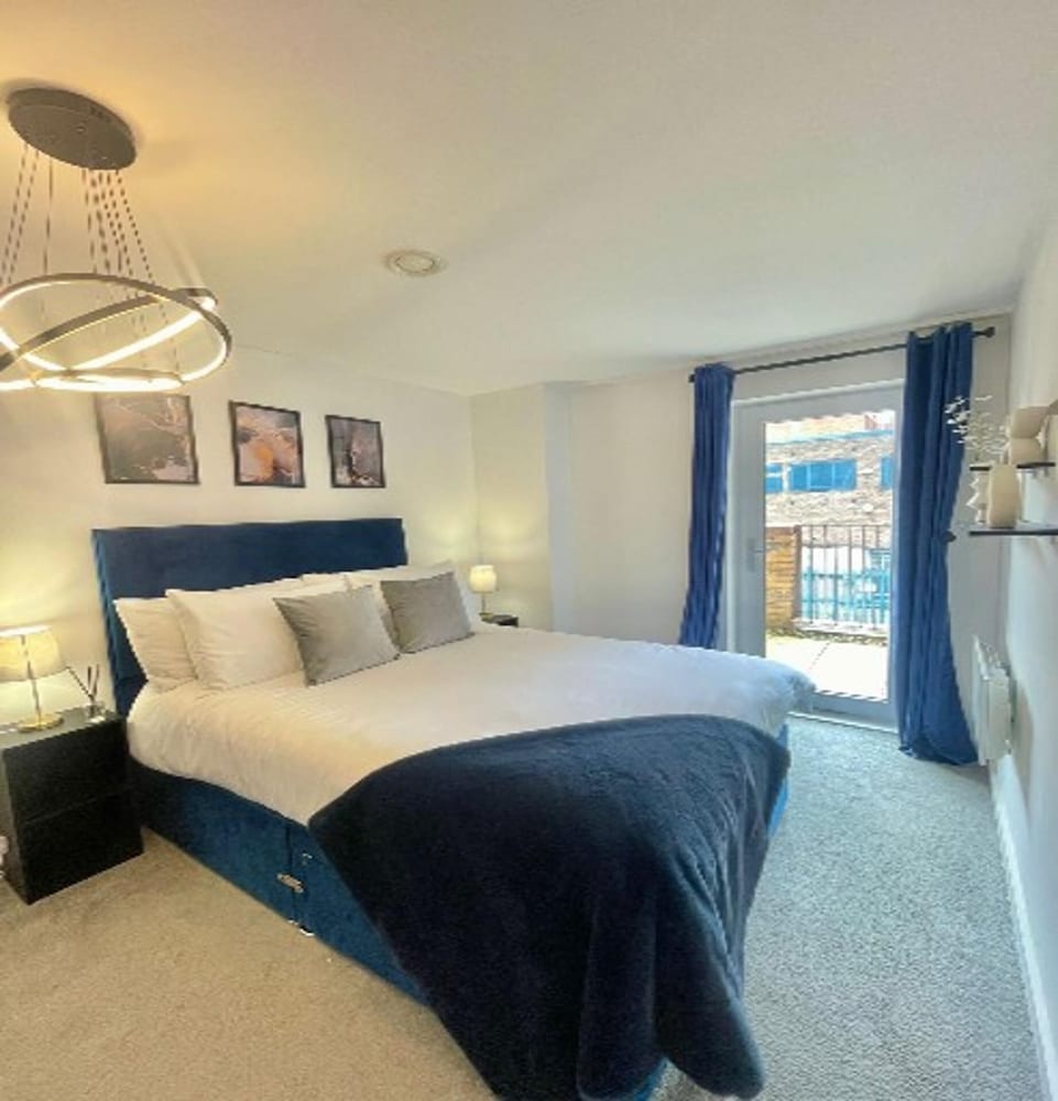 Bed2bathroom - 10minutes From Citycentre & Quays view 5