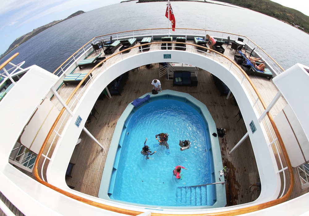 Captain Cook Cruises, Fiji's Cruise line - Image 4