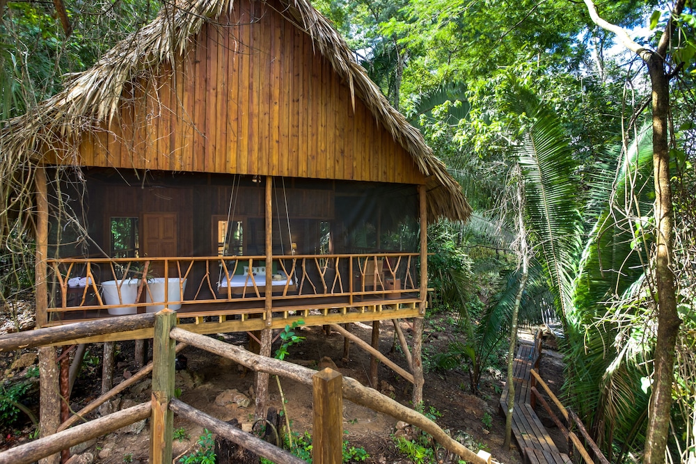 Sweet Songs Jungle Lodge, a Muy’Ono Resort