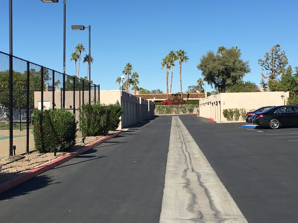 GetAways at Vista Mirage