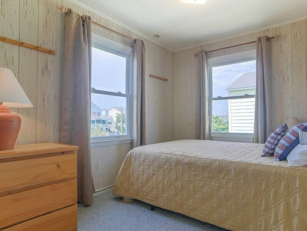 Pelican Perch by Topsail Realty
