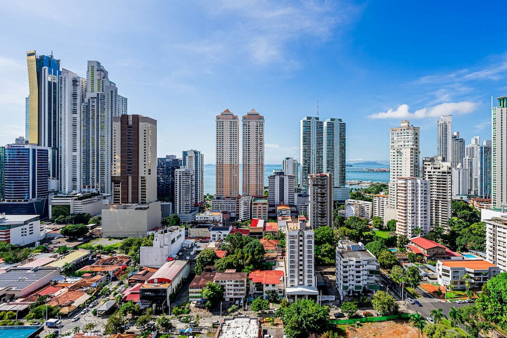 w Brilliant 1BR w Beautiful View in Calle 50