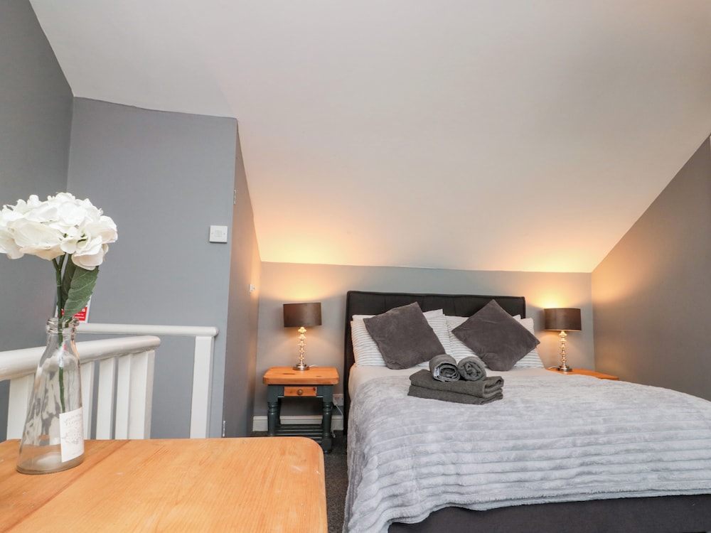 27 Westbourne Grove