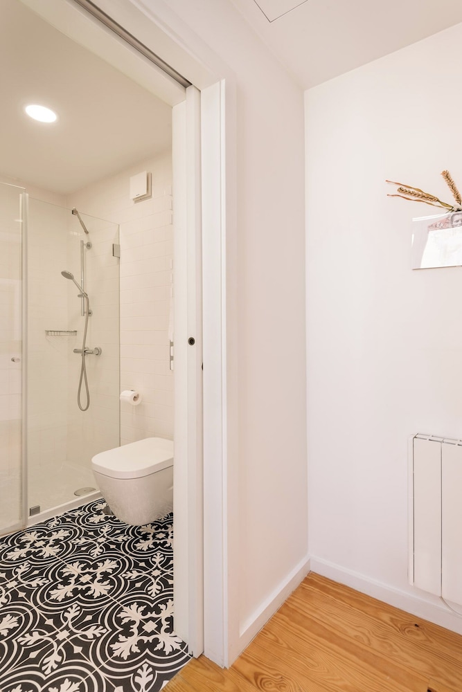 Markes 路 馃 Lovely 1BR Home w/ Sunny Backyard