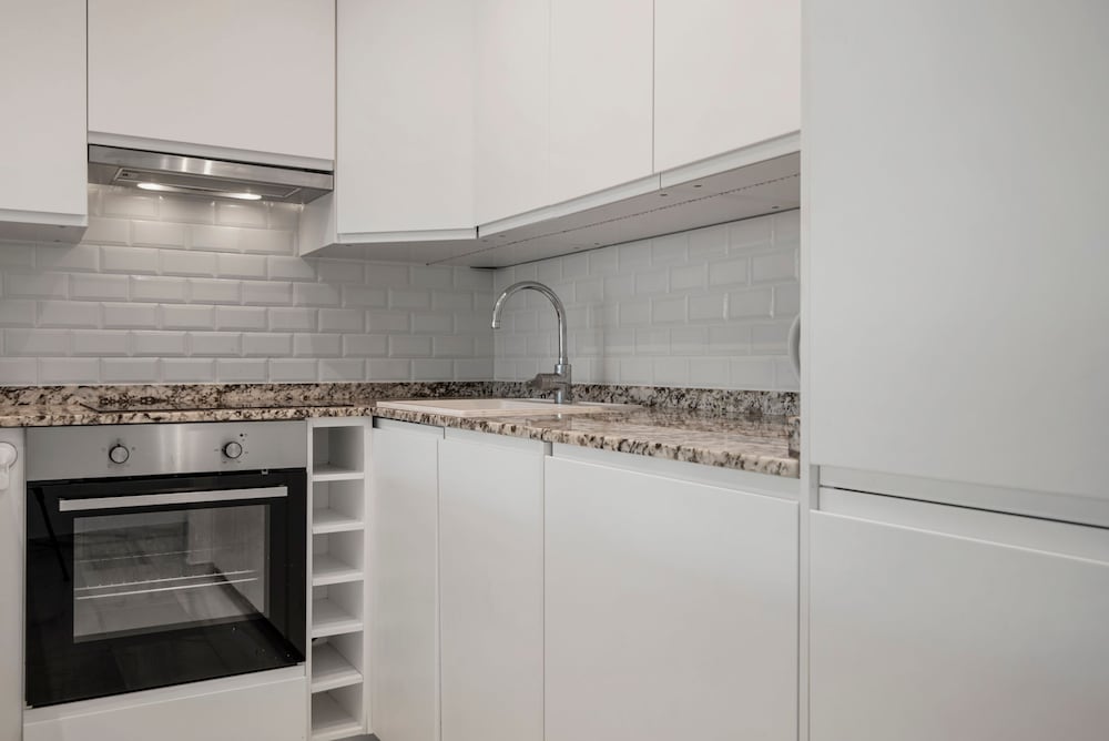 La Alcazaba Sleek Apartment in Marbella - Ref M48