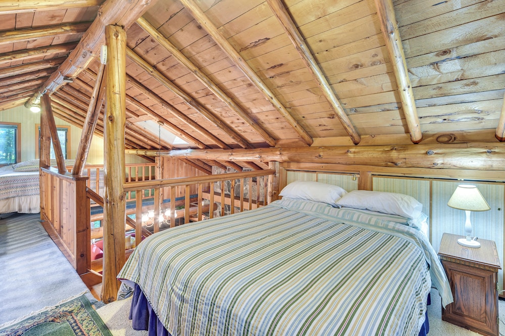 Authentic Log Cabin w/ Private Pond in Glidden